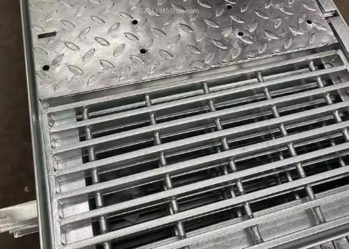 Sidewalk Platform Metal Material Hot DIP Galvanized Sawtooth Steel Grating For Foot Pedal Platform Walking