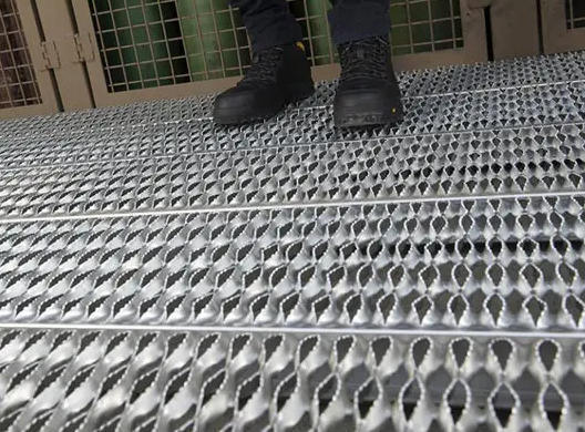 Roof Safety Walkway Aluminum Grating Prices Anti-Skid Aluminum Grip Strut Metal Grating