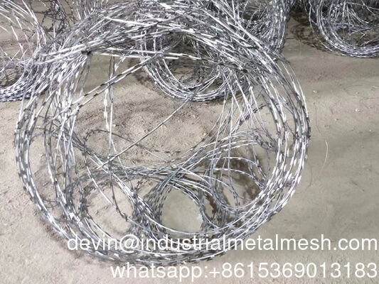 Galvanized PVC Stainless Steel Concertina Razor Blade Barbed Wire Bto-22 Bto-60 Cbt-65 Fencing Wire Price