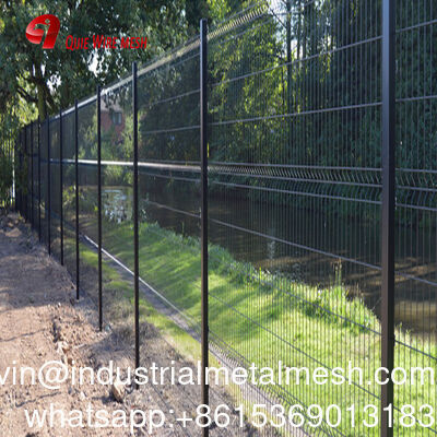 High Quality Welded Galvanized Wire Mesh 6 Gauge Panel Security Bending Garden Mesh Welded Curved 3D Fence