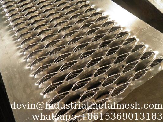 Heavy Duty Walkway Channel Grip Strut Perforated Metal Plank Grating