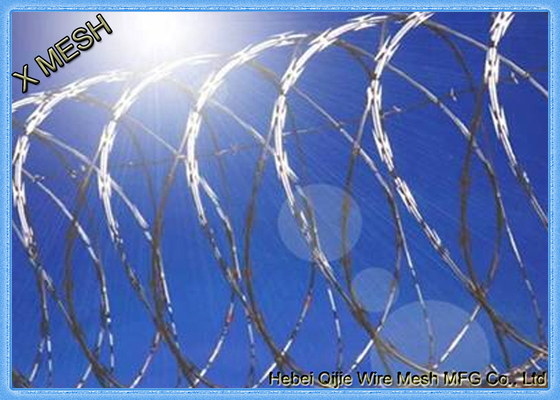 Hot Dipped Galvanized BTO22 Razor Wire Builds Better Security Barrier Fencing
