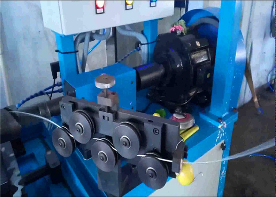 Diamond Shape Wire Mesh Machine Full Automatically 2 Years Warranty