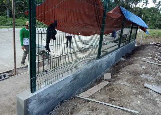 Welded Wire Mesh Security Curved Metal Fence PVC Powder Coated 3D Fence Panel